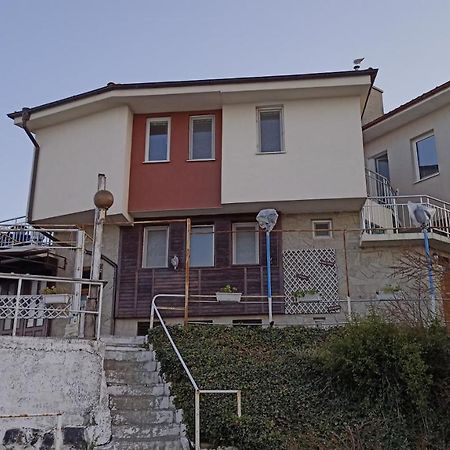 Nikolovi Home Apartments Pomorie Exterior photo