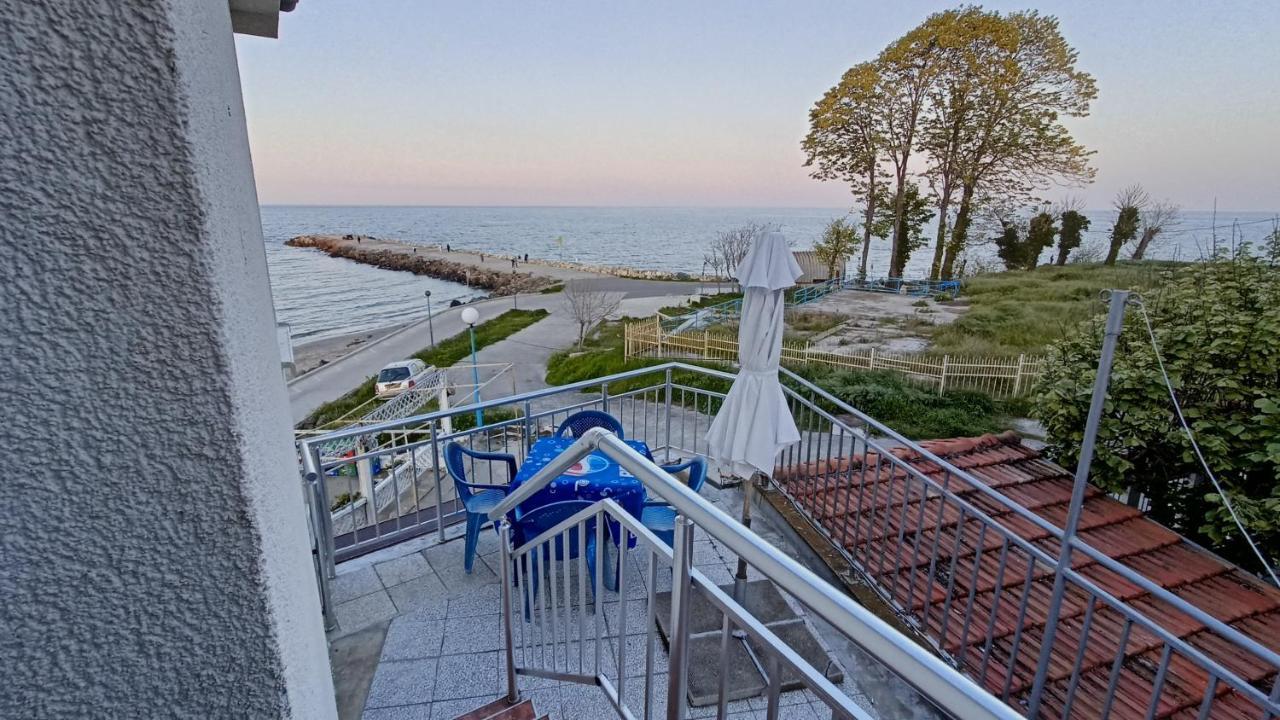 Nikolovi Home Apartments Pomorie Exterior photo