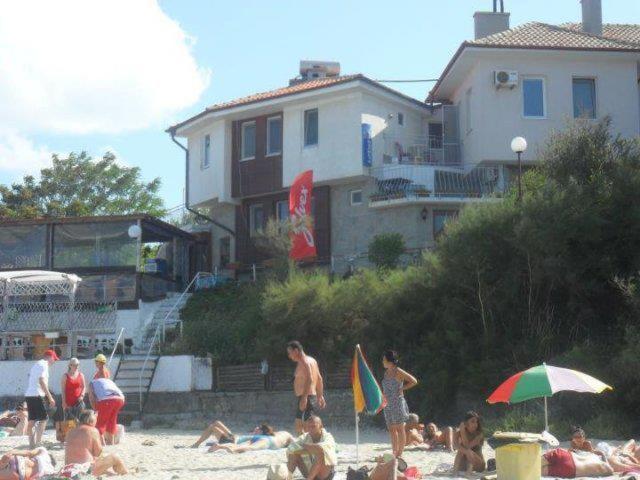 Nikolovi Home Apartments Pomorie Exterior photo